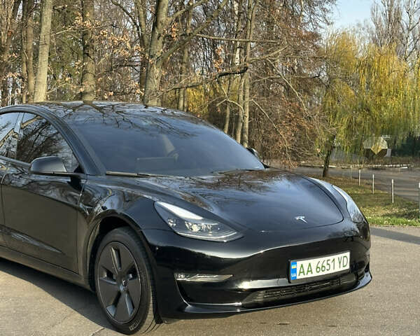 Черный Тесла Модель 3, объемом двигателя 0 л и пробегом 52 тыс. км за 25000 $, фото 1 на Automoto.ua