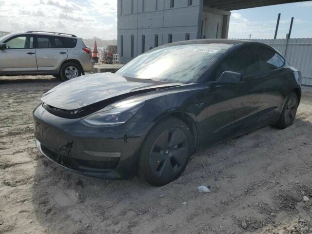 Чорний Тесла Модель 3, об'ємом двигуна 0 л та пробігом 30 тис. км за 7800 $, фото 1 на Automoto.ua
