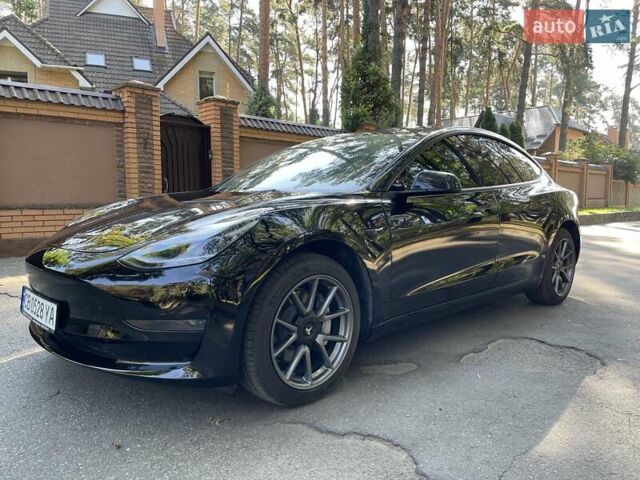 Чорний Тесла Модель 3, об'ємом двигуна 0 л та пробігом 5 тис. км за 22800 $, фото 1 на Automoto.ua