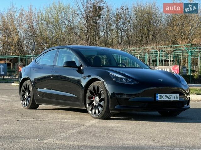 Черный Тесла Модель 3, объемом двигателя 0 л и пробегом 44 тыс. км за 29900 $, фото 1 на Automoto.ua