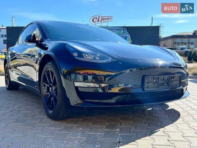 Чорний Тесла Модель 3, об'ємом двигуна 0 л та пробігом 18 тис. км за 20500 $, фото 1 на Automoto.ua