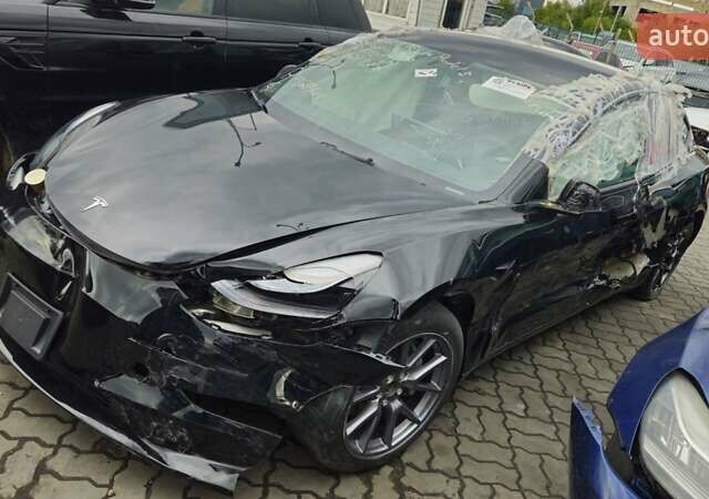 Чорний Тесла Модель 3, об'ємом двигуна 0 л та пробігом 14 тис. км за 14700 $, фото 1 на Automoto.ua