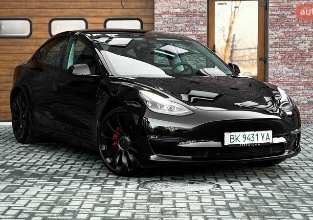Черный Тесла Модель 3, объемом двигателя 0 л и пробегом 43 тыс. км за 28900 $, фото 1 на Automoto.ua