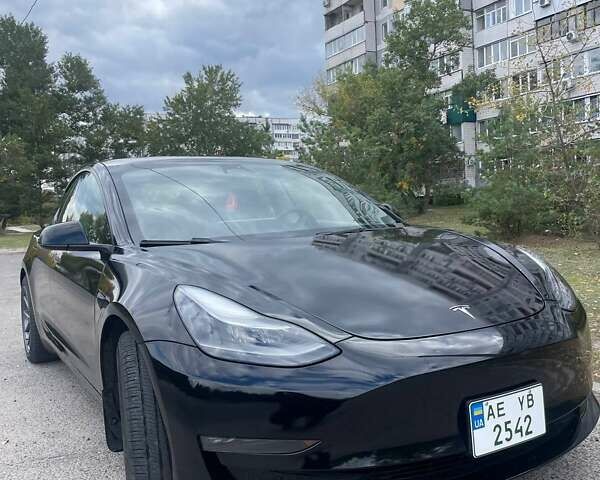 Тесла Модель 3 2023 в Каменское - Днепродзержинск на Automoto.ua Черный Тесла Модель 3, объемом двигателя 0 л и пробегом 73 тыс. км за 19000 $, фото 1 на Automoto.ua