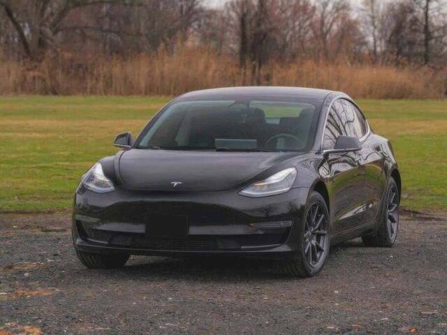 Черный Тесла Модель 3, объемом двигателя 0 л и пробегом 23 тыс. км за 9900 $, фото 1 на Automoto.ua
