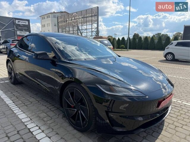 Черный Тесла Модель 3, объемом двигателя 0 л и пробегом 57 тыс. км за 31000 $, фото 1 на Automoto.ua