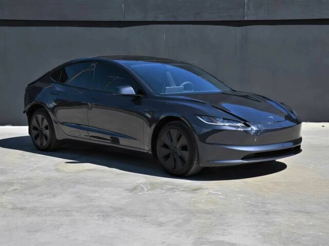 Чорний Тесла Модель 3, об'ємом двигуна 0 л та пробігом 4 тис. км за 15500 $, фото 1 на Automoto.ua