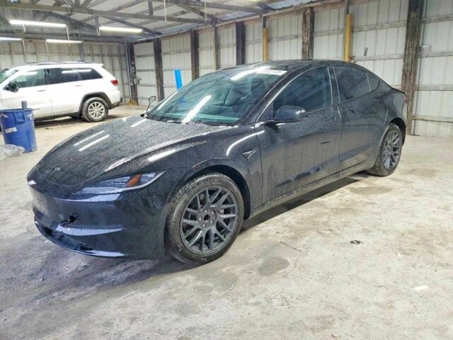 Черный Тесла Модель 3, объемом двигателя 0 л и пробегом 4 тыс. км за 9900 $, фото 1 на Automoto.ua