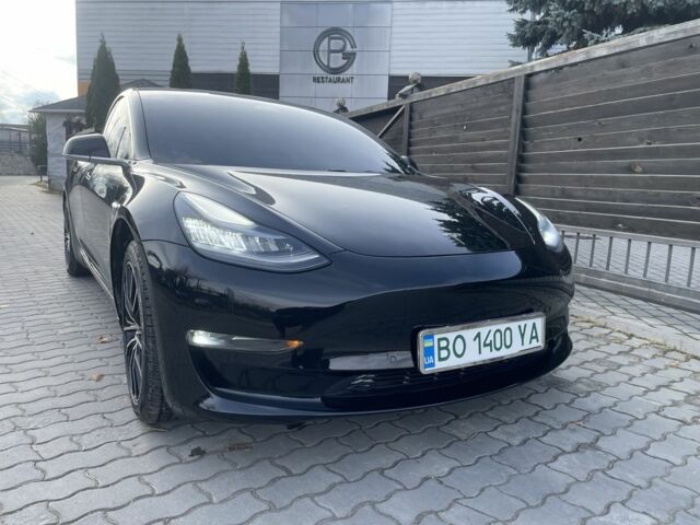 Чорний Тесла Модель 3, об'ємом двигуна 0 л та пробігом 90 тис. км за 16999 $, фото 1 на Automoto.ua