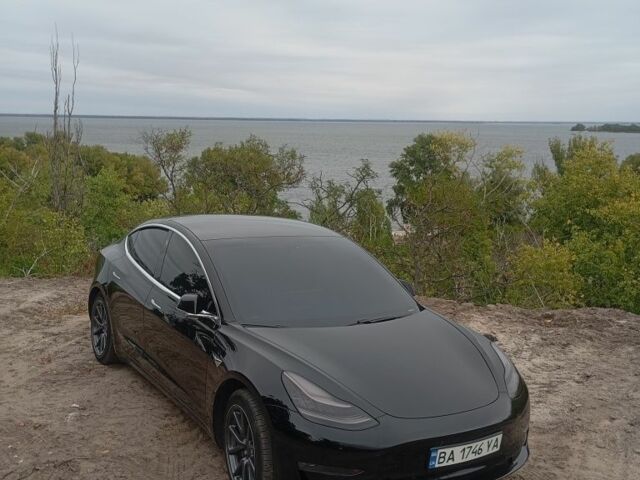 Черный Тесла Модель 3, объемом двигателя 0 л и пробегом 90 тыс. км за 16500 $, фото 1 на Automoto.ua