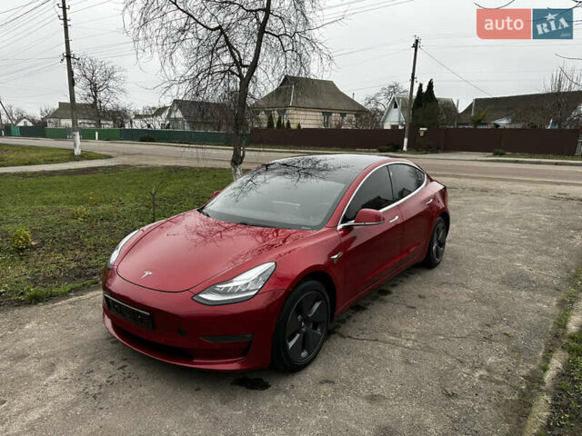 Красный Тесла Модель 3, объемом двигателя 0 л и пробегом 255 тыс. км за 13700 $, фото 1 на Automoto.ua