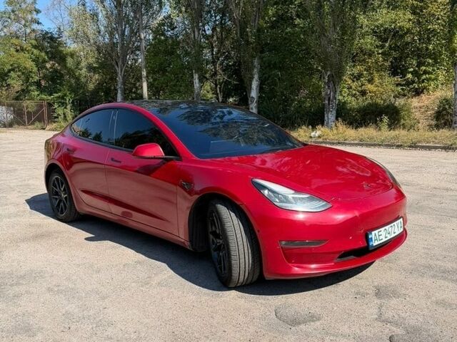 Красный Тесла Модель 3, объемом двигателя 0 л и пробегом 192 тыс. км за 12000 $, фото 1 на Automoto.ua