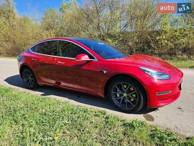Красный Тесла Модель 3, объемом двигателя 0 л и пробегом 190 тыс. км за 15850 $, фото 1 на Automoto.ua