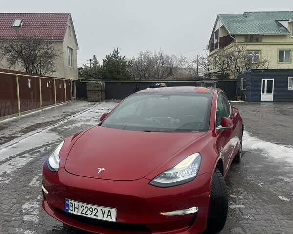 Красный Тесла Модель 3, объемом двигателя 0 л и пробегом 105 тыс. км за 16000 $, фото 1 на Automoto.ua