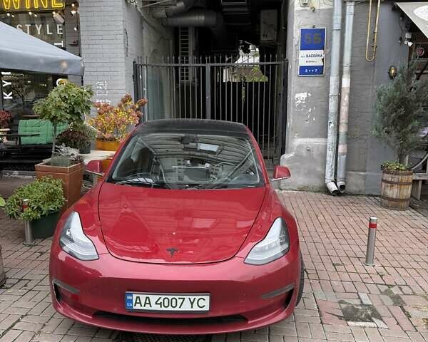 Тесла Модель 3 2018 у Києві на Automoto.ua Червоний Тесла Модель 3, об'ємом двигуна 0 л та пробігом 89 тис. км за 18800 $, фото 1 на Automoto.ua