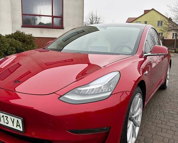 Красный Тесла Модель 3, объемом двигателя 0 л и пробегом 112 тыс. км за 16500 $, фото 1 на Automoto.ua