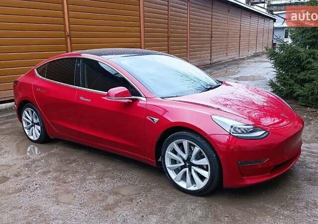 Червоний Тесла Модель 3, об'ємом двигуна 0 л та пробігом 53 тис. км за 33000 $, фото 1 на Automoto.ua