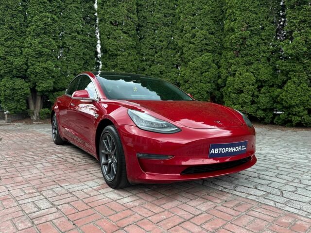 Красный Тесла Модель 3, объемом двигателя 0 л и пробегом 170 тыс. км за 16700 $, фото 1 на Automoto.ua