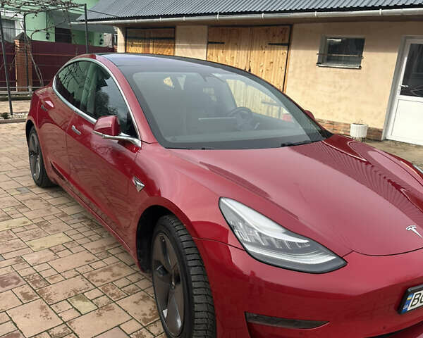 Красный Тесла Модель 3, объемом двигателя 0 л и пробегом 113 тыс. км за 14990 $, фото 1 на Automoto.ua