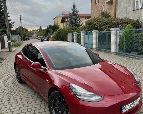 Червоний Тесла Модель 3, об'ємом двигуна 0 л та пробігом 65 тис. км за 16950 $, фото 1 на Automoto.ua