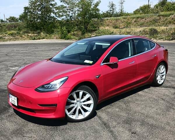 Красный Тесла Модель 3, объемом двигателя 0 л и пробегом 74 тыс. км за 22500 $, фото 1 на Automoto.ua