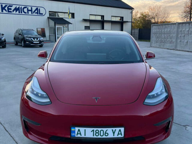 Красный Тесла Модель 3, объемом двигателя 0 л и пробегом 131 тыс. км за 16300 $, фото 1 на Automoto.ua