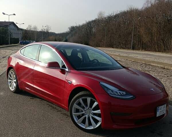 Красный Тесла Модель 3, объемом двигателя 0 л и пробегом 74 тыс. км за 22500 $, фото 1 на Automoto.ua