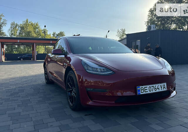 Красный Тесла Модель 3, объемом двигателя 0 л и пробегом 150 тыс. км за 19000 $, фото 1 на Automoto.ua