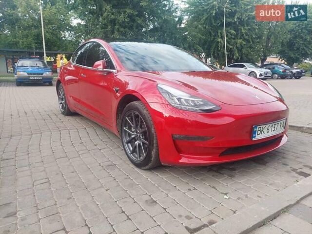 Червоний Тесла Модель 3, об'ємом двигуна 0 л та пробігом 133 тис. км за 15499 $, фото 1 на Automoto.ua