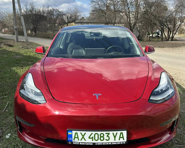 Красный Тесла Модель 3, объемом двигателя 0 л и пробегом 81 тыс. км за 17800 $, фото 1 на Automoto.ua