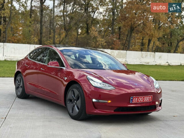 Тесла Модель 3 2019 у Луцьку на Automoto.ua Червоний Тесла Модель 3, об'ємом двигуна 0 л та пробігом 114 тис. км за 16900 $, фото 1 на Automoto.ua