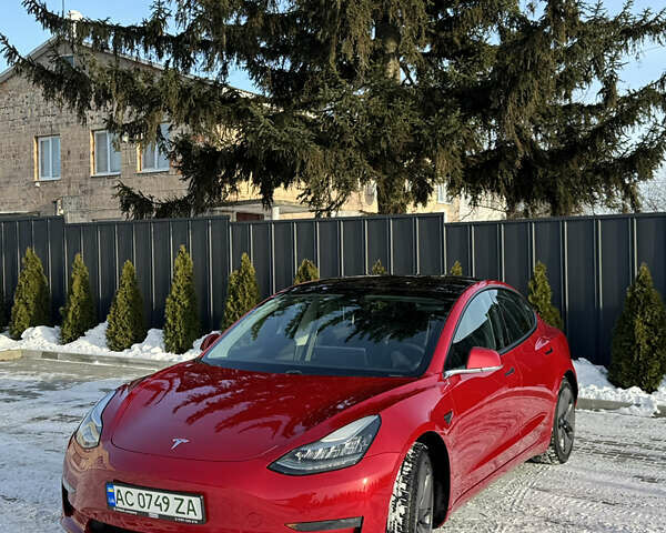 Красный Тесла Модель 3, объемом двигателя 0 л и пробегом 137 тыс. км за 14550 $, фото 1 на Automoto.ua