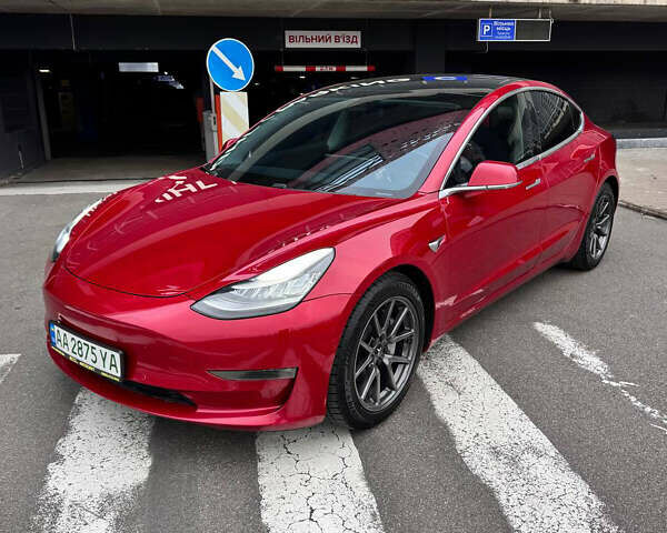 Красный Тесла Модель 3, объемом двигателя 0 л и пробегом 96 тыс. км за 17700 $, фото 1 на Automoto.ua