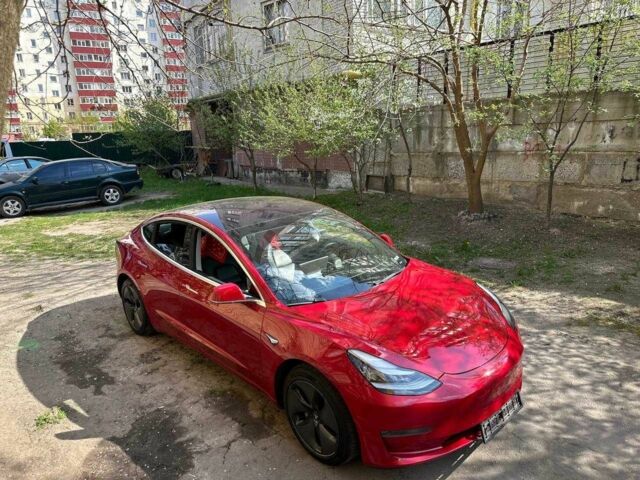 Красный Тесла Модель 3, объемом двигателя 0 л и пробегом 134 тыс. км за 17000 $, фото 1 на Automoto.ua