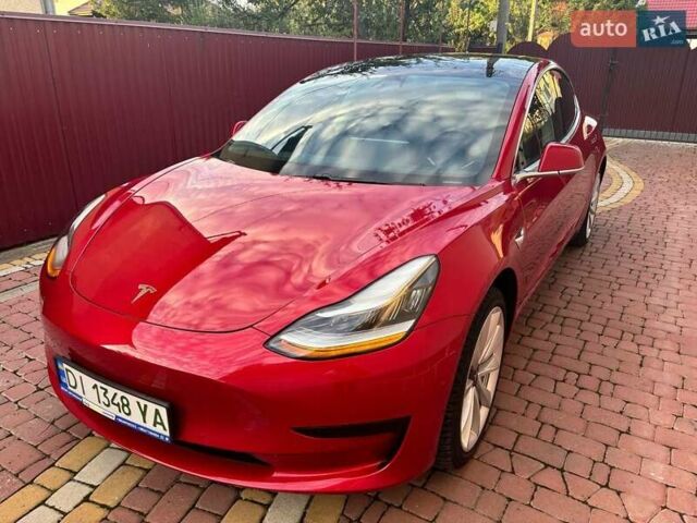 Красный Тесла Модель 3, объемом двигателя 0 л и пробегом 92 тыс. км за 16300 $, фото 1 на Automoto.ua