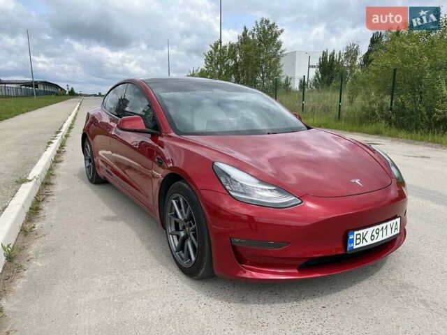 Красный Тесла Модель 3, объемом двигателя 0 л и пробегом 41 тыс. км за 20000 $, фото 1 на Automoto.ua