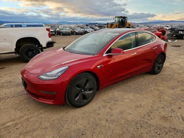Красный Тесла Модель 3, объемом двигателя 0 л и пробегом 77 тыс. км за 3500 $, фото 1 на Automoto.ua