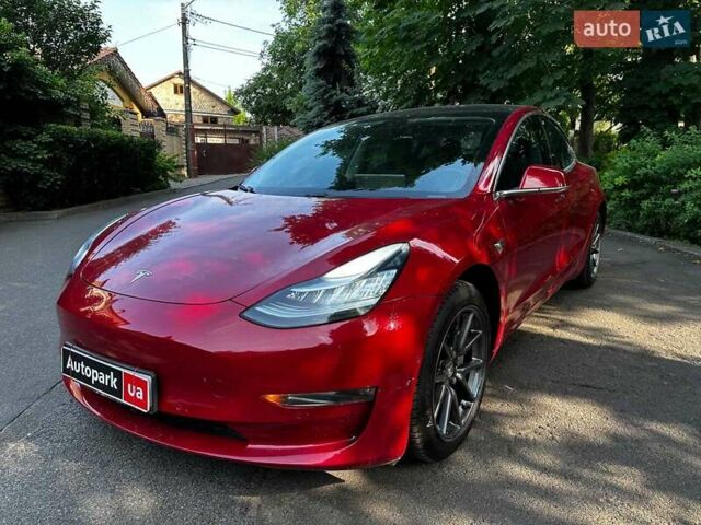 Красный Тесла Модель 3, объемом двигателя 0 л и пробегом 80 тыс. км за 15890 $, фото 1 на Automoto.ua