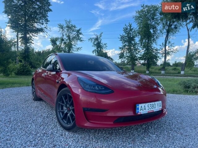 Красный Тесла Модель 3, объемом двигателя 0 л и пробегом 117 тыс. км за 17500 $, фото 1 на Automoto.ua