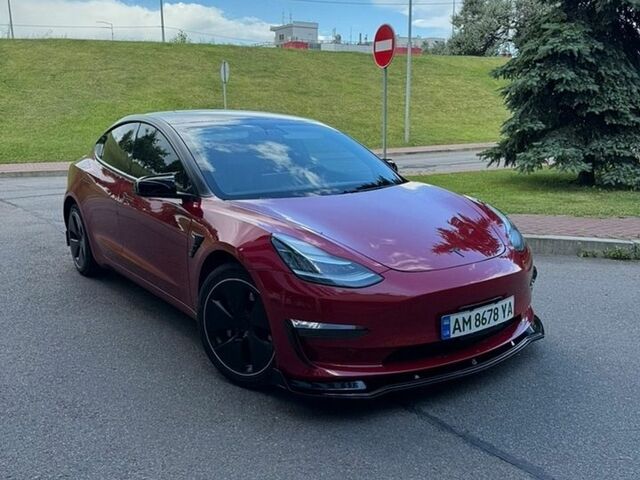 Красный Тесла Модель 3, объемом двигателя 0 л и пробегом 160 тыс. км за 16999 $, фото 1 на Automoto.ua