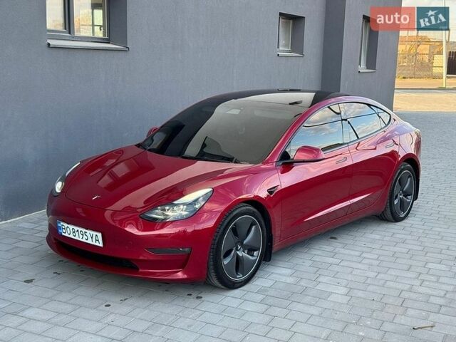 Красный Тесла Модель 3, объемом двигателя 0 л и пробегом 62 тыс. км за 17300 $, фото 1 на Automoto.ua