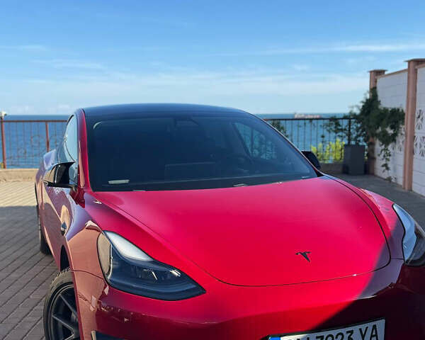 Красный Тесла Модель 3, объемом двигателя 0 л и пробегом 114 тыс. км за 22500 $, фото 1 на Automoto.ua