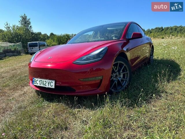 Красный Тесла Модель 3, объемом двигателя 0 л и пробегом 121 тыс. км за 20800 $, фото 1 на Automoto.ua