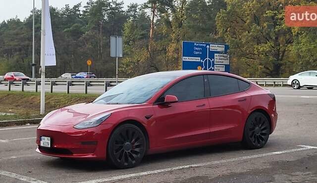 Красный Тесла Модель 3, объемом двигателя 0 л и пробегом 43 тыс. км за 27000 $, фото 1 на Automoto.ua