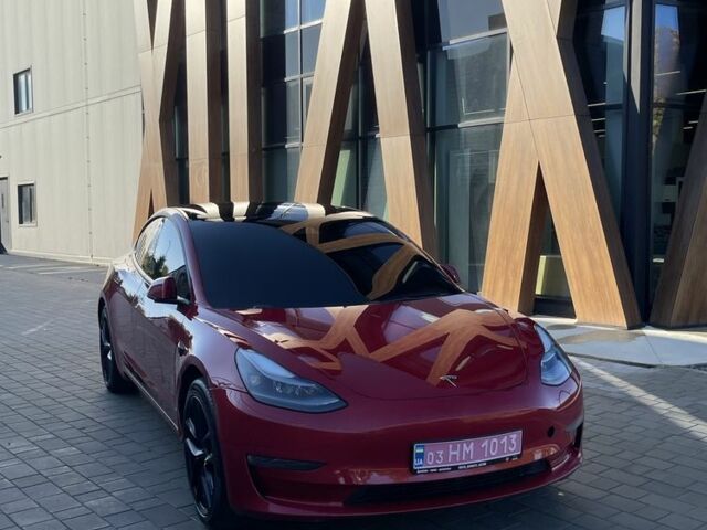 Тесла Модель 3 2022 у Луцьку на Automoto.ua Червоний Тесла Модель 3, об'ємом двигуна 0 л та пробігом 114 тис. км за 15350 $, фото 1 на Automoto.ua