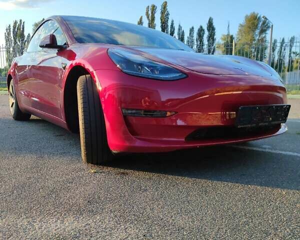 Красный Тесла Модель 3, объемом двигателя 0 л и пробегом 3 тыс. км за 31750 $, фото 1 на Automoto.ua