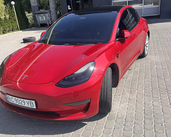 Тесла Модель 3 2022 в Львове на Automoto.ua Красный Тесла Модель 3, объемом двигателя 0 л и пробегом 68 тыс. км за 21500 $, фото 1 на Automoto.ua