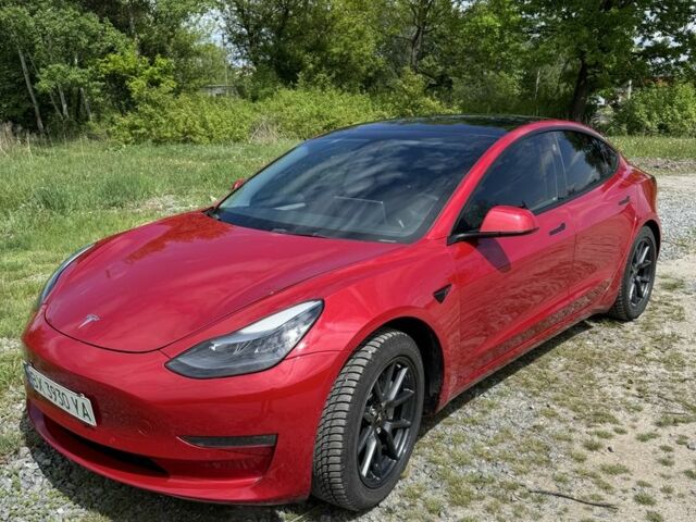 Красный Тесла Модель 3, объемом двигателя 0 л и пробегом 131 тыс. км за 21500 $, фото 1 на Automoto.ua