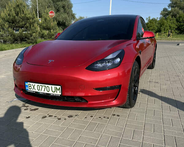 Красный Тесла Модель 3, объемом двигателя 0 л и пробегом 48 тыс. км за 23300 $, фото 1 на Automoto.ua