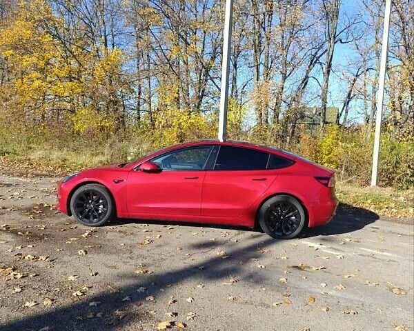 Красный Тесла Модель 3, объемом двигателя 0 л и пробегом 156 тыс. км за 19500 $, фото 1 на Automoto.ua